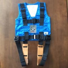 着る携帯できるチャイルドシートのサムネイル