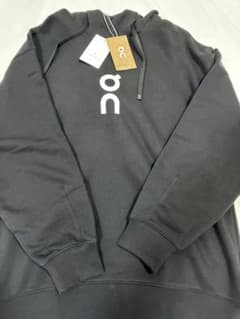 ⭐️新品未使用タグ付き＜On＞Club Hoodie/フーディーSサイズのサムネイル
