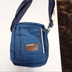 DIESELのカバンのサムネイル