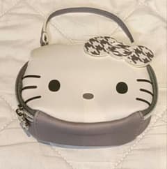 HELLOKITTY BRILMY　ミニコスメポーチ　セブンイレブン　限定のサムネイル