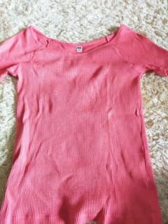 ユニクロ　Tシャツのサムネイル