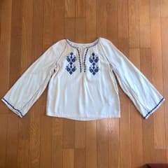 ブラウス　ベルローズ　刺繍のサムネイル