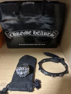 傷有クロムハーツキーパーリング＆おまけバレンティノ 傷有クロムハーツキーパーリング＆おまけバレンティノ - メルカリ
