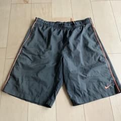 Nike ハーフパンツ Lサイズのサムネイル