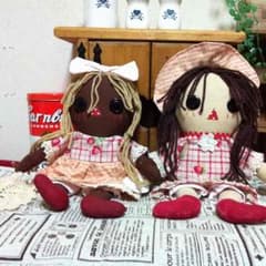 いちごの 白い子 黒い子のサムネイル