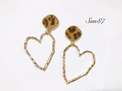 レオパード×ハート ピアス イヤリングのサムネイル