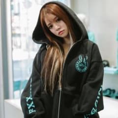 FR2梅 クロムハーツ パーカー FR2 梅 クロムロゴ パーカー ホワイト - メルカリ