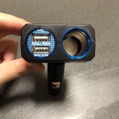 車　USBポートのサムネイル