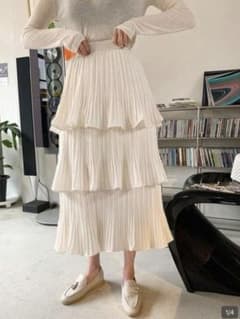 SHEIN ♡ プリーツロングスカート アプリコットのサムネイル