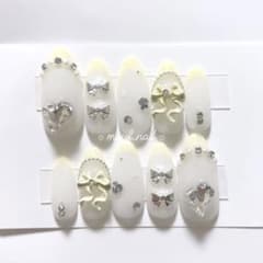 【現品】ネイルチップ フレンチガーリー 量産型 パール リボン ビジュー 黄色のサムネイル