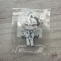 ハ*ー様 ビバレン XlamV レオン アクリルスタンド アルバム特典 | Mercari