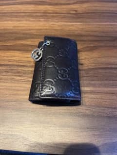 GUCCI キーケース ロゴ入りのサムネイル