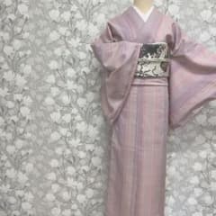 正絹 紅花紬 縞(未使用品)【裄67cm】 正絹 紅花紬 縞(未使用品)【裄67cm】 - メルカリ