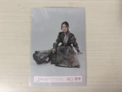櫻坂46 4thアニラオープニング衣装 谷口愛季 座り 生写真のサムネイル