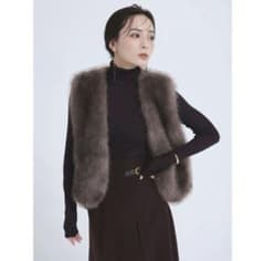 【美品　1度着用のみ】anuans ショートファーベスト　チャコールブラウン 美品 1度着用のみ】anuans ショートファーベスト チャコールブラウン