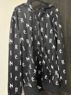NieR Clothing ジップアップパーカー 黒 総柄 アウター ニーアのサムネイル