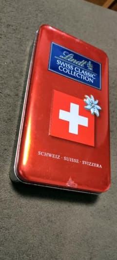 海外製 スイス リンツ チョコレート エンボス加工 空缶 空き缶のサムネイル