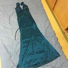ロングドレスのサムネイル