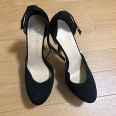 パンプス 黒 サンダルのサムネイル