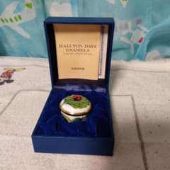 HALCYON DAYS エナメル てんとう虫　小物入れ HALCYON DAYS エナメル てんとう虫 小物入れ - メルカリ