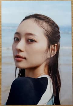 梅澤美波 ポストカードのサムネイル