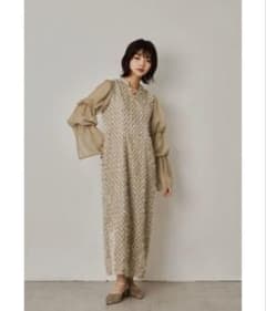 niana ベージュ デザインスリーブシャギードレス Lサイズ パーティー