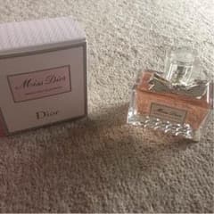 Dior 香水のサムネイル