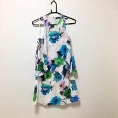 ZARA 花柄ワンピースのサムネイル