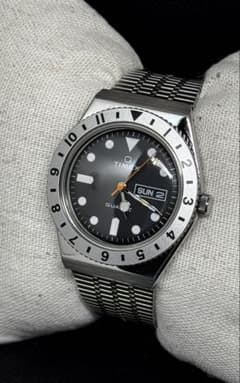 Q TIMEX 日本限定シルバー×ブラック TW2V00100 NATOベルト付 - メルカリ