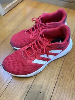 adidas レッド スニーカーのサムネイル
