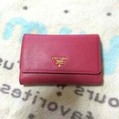 PRADA 3つ折り 財布のサムネイル