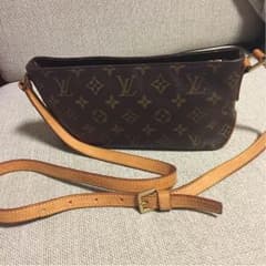 LOUIS  VUITTON(ルイ・ヴィトン)斜めがけショルダーバッグのサムネイル