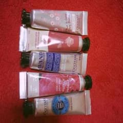 L'OCCITANE ハンドクリーム 未使用のサムネイル