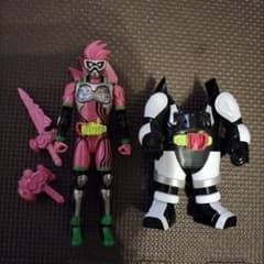 仮面ライダーエグゼイドフィギュアのサムネイル
