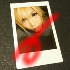 ゴールデンボンバー 鬼龍院翔 チェキのサムネイル