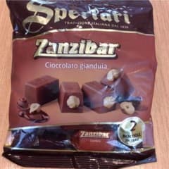 イタリア    ナッツ入り チョコレートのサムネイル