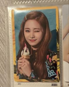 TWICE ツウィ ハイタッチ券 トレカのサムネイル