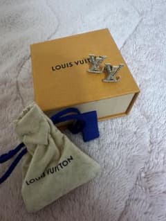 【両耳】ピアス・LV アイコニック ストラス ルイヴィトンのサムネイル