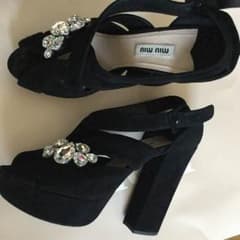 miumiu 38 ビジュー チャンキーヒール ベロアサンダルのサムネイル