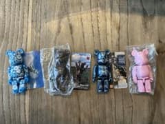 ベアブリック　パターン4体セットのサムネイル