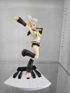 鏡音リン Tony ver. フィギュアのサムネイル