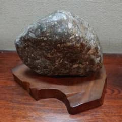 水石のサムネイル
