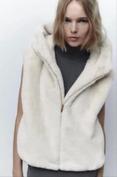 ZARA フード付き フェイクファー ホワイトベスト M ザラ - メルカリ