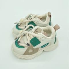 子供　スニーカー　15.5cmのサムネイル