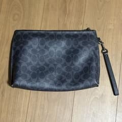COACH 中型クラッチバッグ ブラックのサムネイル