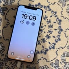 iPhone 12 ホワイトのサムネイル