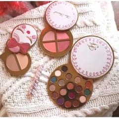 too faced トゥーフェイス 限定 アイシャドウ チーク等 4点セットのサムネイル
