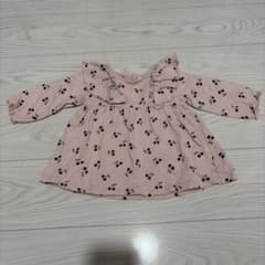 H&M チェリー柄 フリル 長袖 ワンピース 68cmのサムネイル