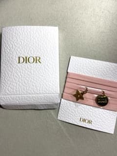 Dior ディオール　ノベルティ　ブレスレットチャームのサムネイル