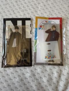 NEWS 小山慶一郎 アクリルスタンド セットのサムネイル